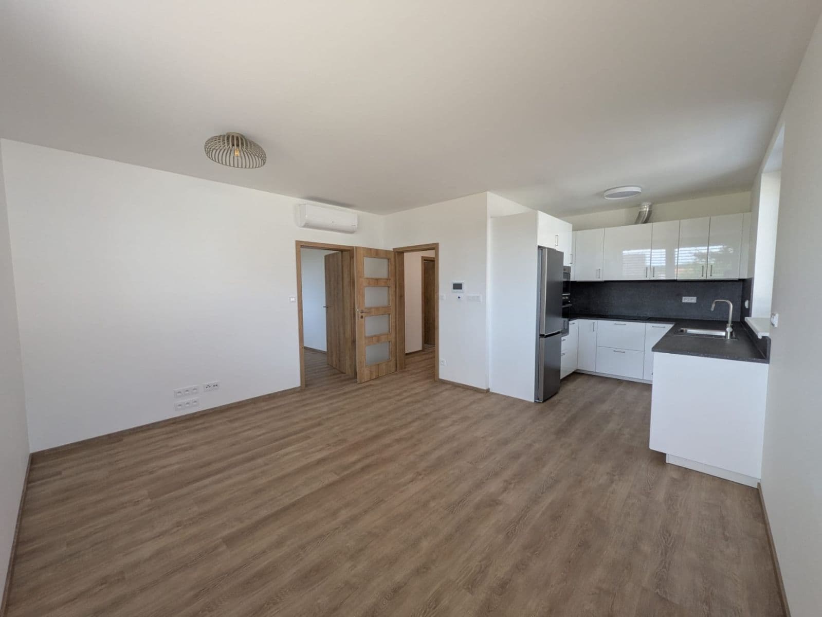 Pronájem bytu 2+kk 47 m², Zahradní, Bzenec, Jihomoravský kraj Pronájem bytu 2+kk 47 m², Zahradní, Bzenec, Jihomoravský kraj