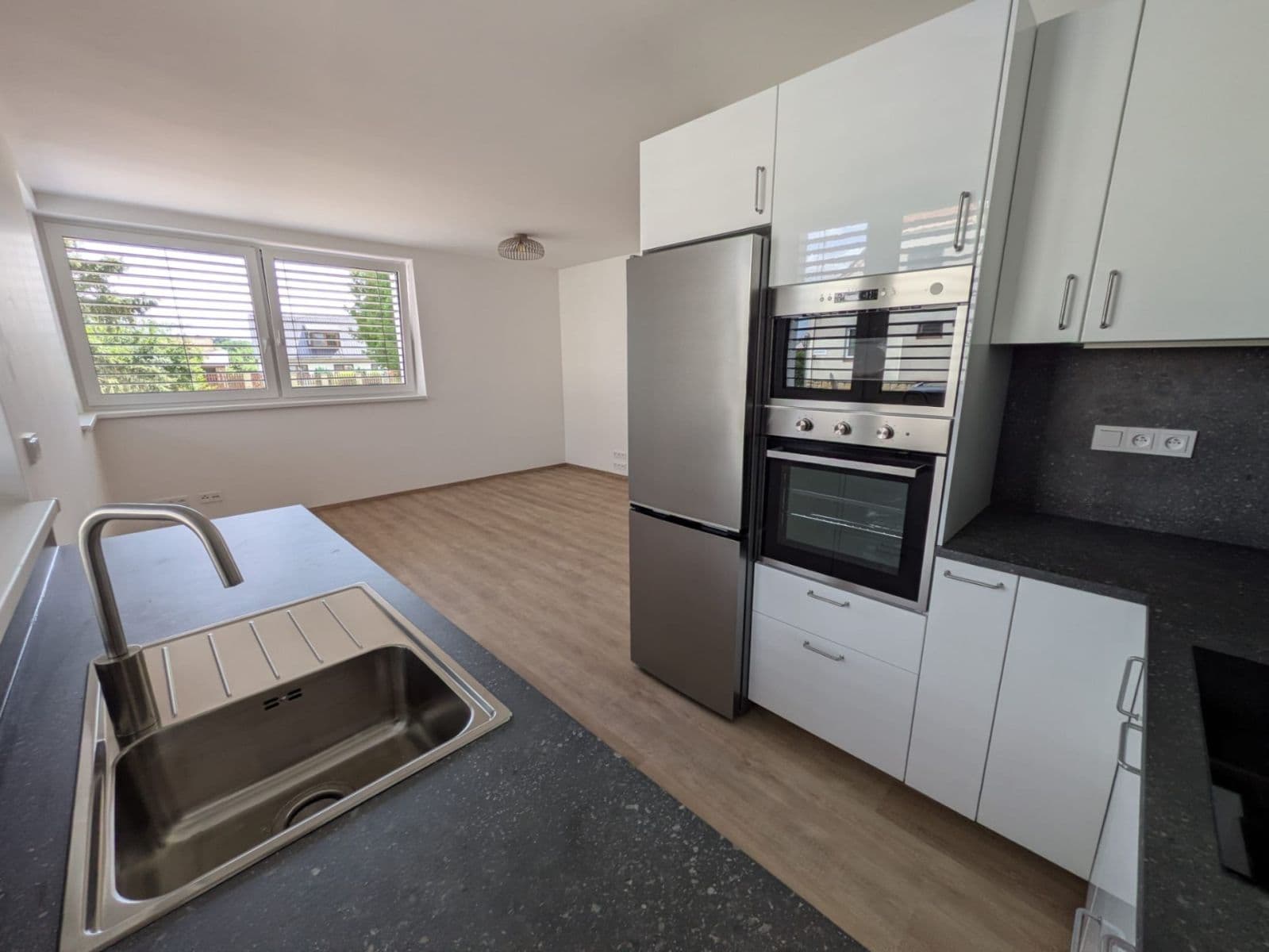 Pronájem bytu 2+kk 47 m², Zahradní, Bzenec, Jihomoravský kraj Pronájem bytu 2+kk 47 m², Zahradní, Bzenec, Jihomoravský kraj