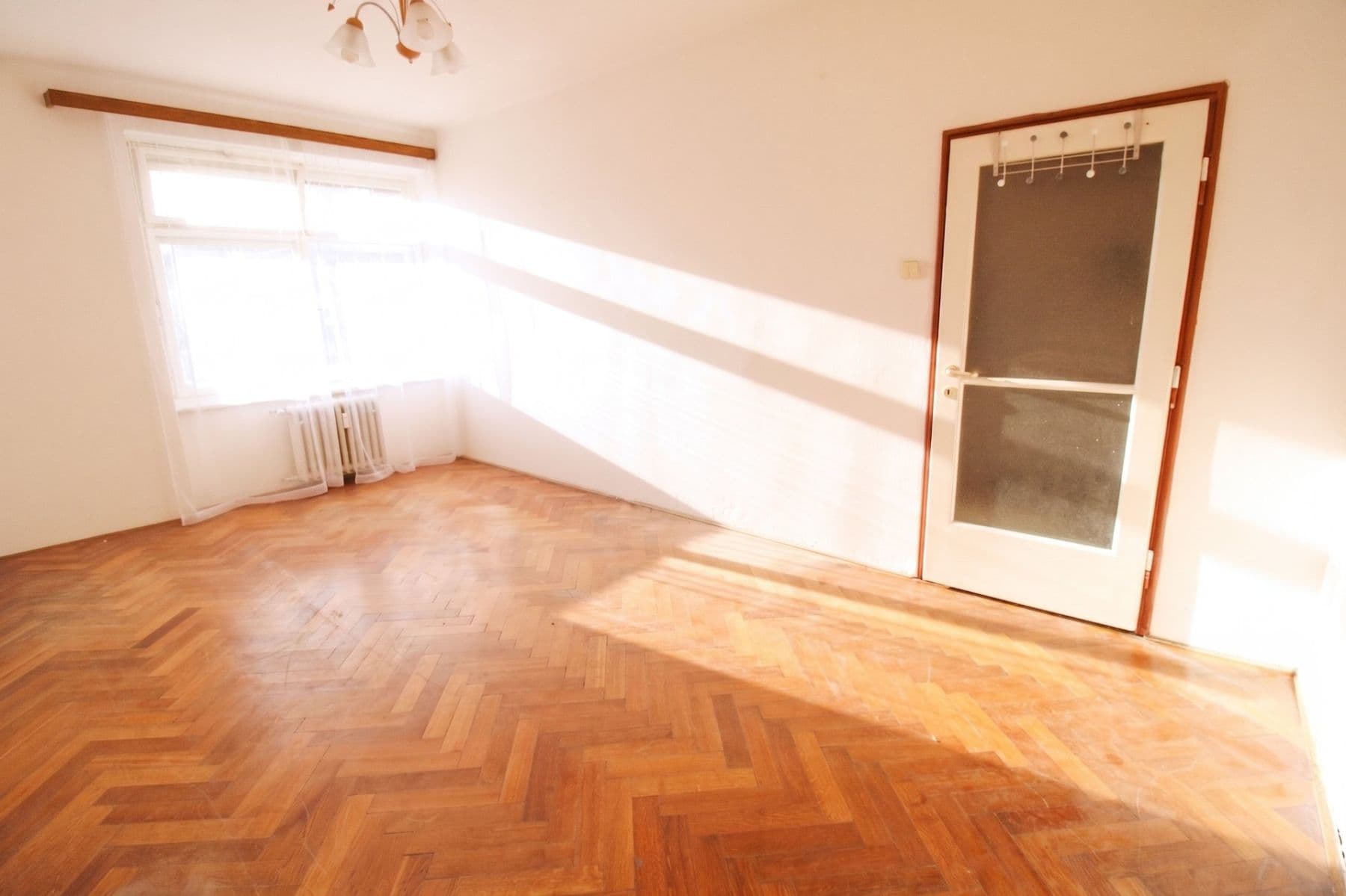 Pronájem bytu 1+kk 28 m², Novorossijská, Praha, Praha Pronájem bytu 1+kk 28 m², Novorossijská, Praha, Praha