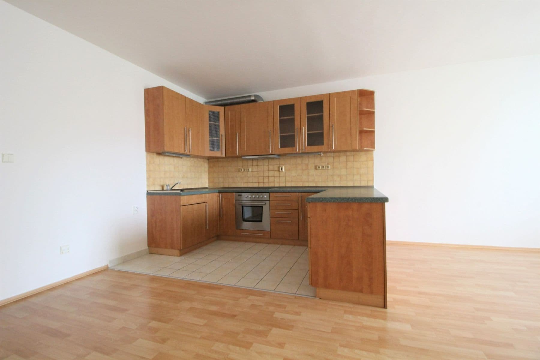 Pronájem bytu 3+kk 78 m², Padovská, Praha, Praha Pronájem bytu 3+kk 78 m², Padovská, Praha, Praha
