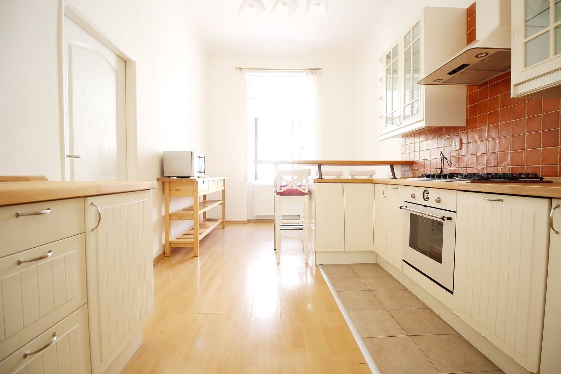 Pronájem bytu 1+1 47 m², Grafická, Praha, Praha Pronájem bytu 1+1 47 m², Grafická, Praha, Praha