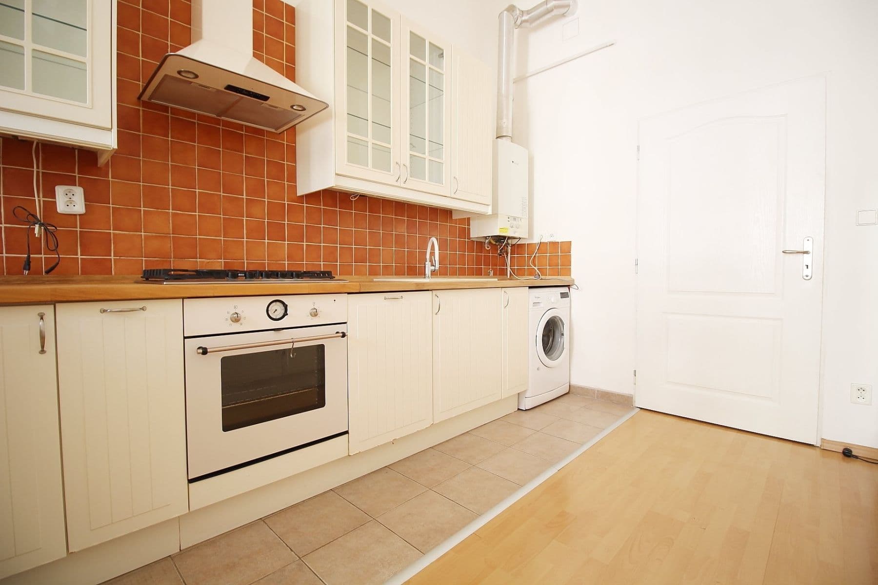 Pronájem bytu 1+1 47 m², Grafická, Praha, Praha Pronájem bytu 1+1 47 m², Grafická, Praha, Praha