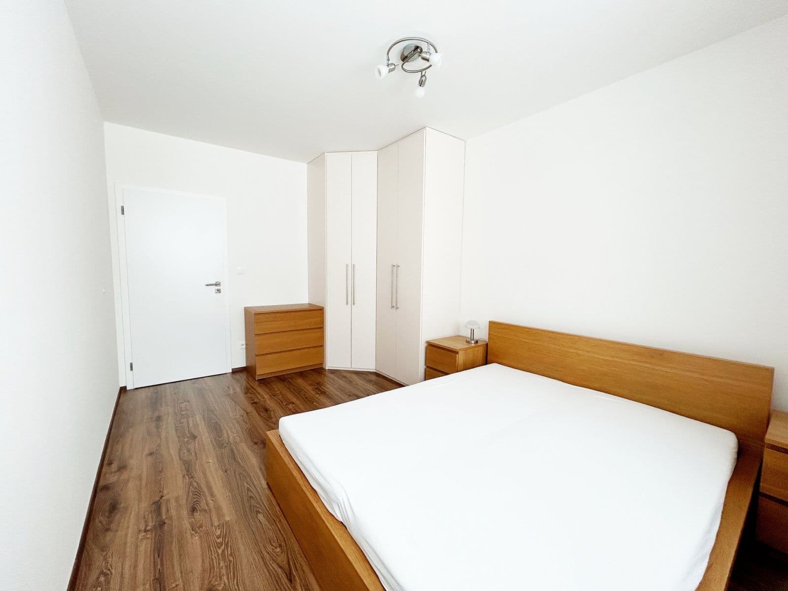 Pronájem bytu 3+kk 67 m², U Hostavického potoka, Praha, Praha Pronájem bytu 3+kk 67 m², U Hostavického potoka, Praha, Praha