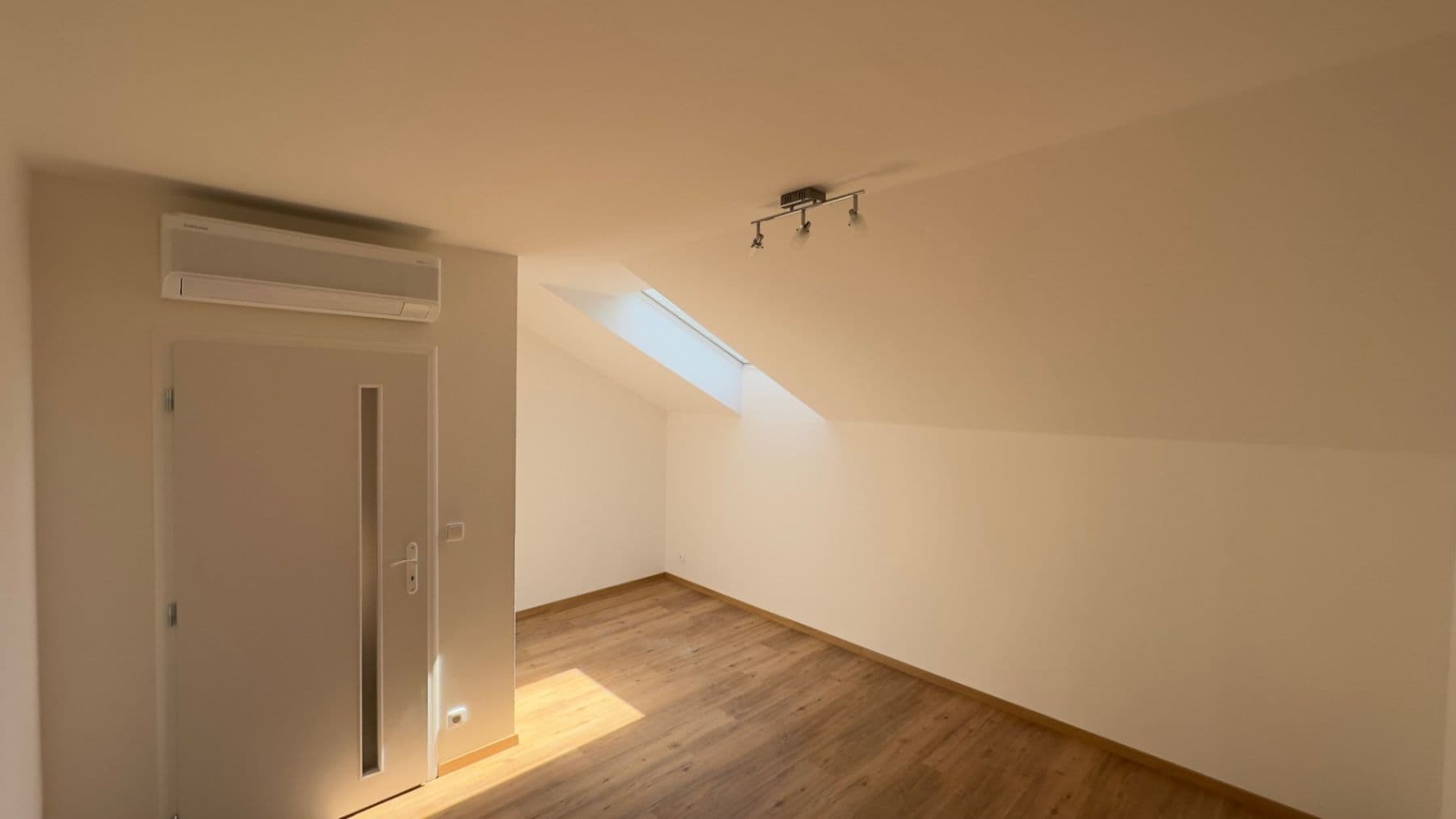 Prodej bytu 3+kk 75 m², Keltská, Praha, Praha Prodej bytu 3+kk 75 m², Keltská, Praha, Praha