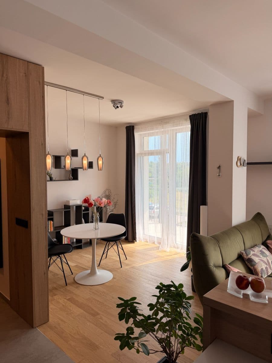 Pronájem bytu 2+kk 58 m², Křižíkova, Čelákovice, Středočeský kraj Pronájem bytu 2+kk 58 m², Křižíkova, Čelákovice, Středočeský kraj