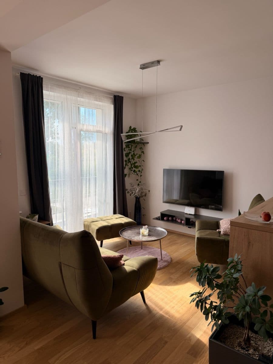 Pronájem bytu 2+kk 58 m², Křižíkova, Čelákovice, Středočeský kraj Pronájem bytu 2+kk 58 m², Křižíkova, Čelákovice, Středočeský kraj