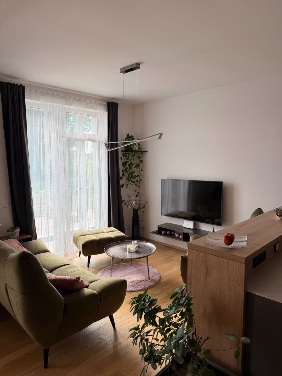 Pronájem bytu 2+kk 58 m², Křižíkova, Čelákovice, Středočeský kraj Pronájem bytu 2+kk 58 m², Křižíkova, Čelákovice, Středočeský kraj