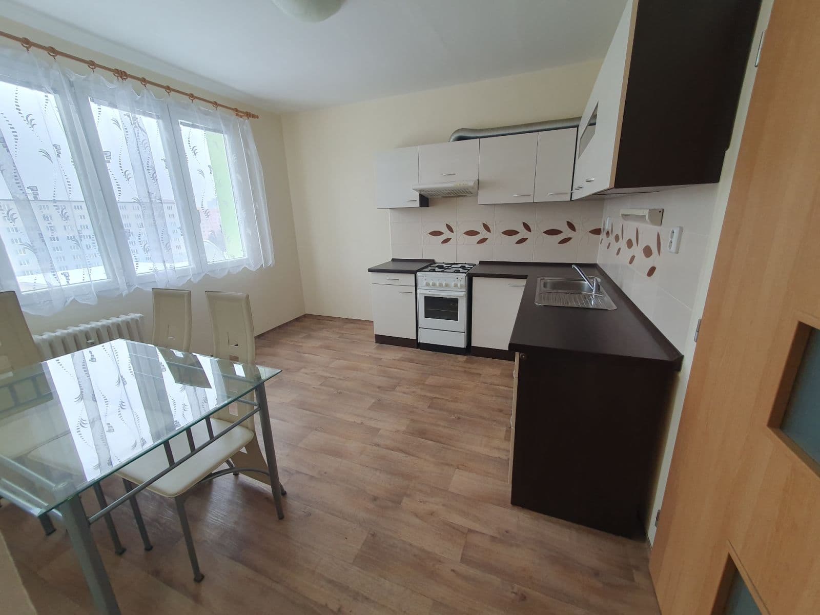 Pronájem bytu 1+1 36 m², Macháčkova, Plzeň, Plzeňský kraj Pronájem bytu 1+1 36 m², Macháčkova, Plzeň, Plzeňský kraj