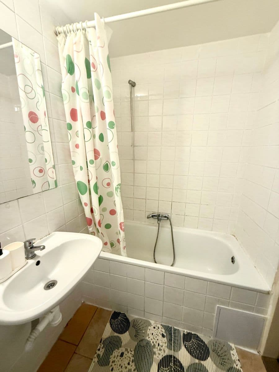 Pronájem bytu 1+1 44 m², Husitská, Praha, Praha Pronájem bytu 1+1 44 m², Husitská, Praha, Praha