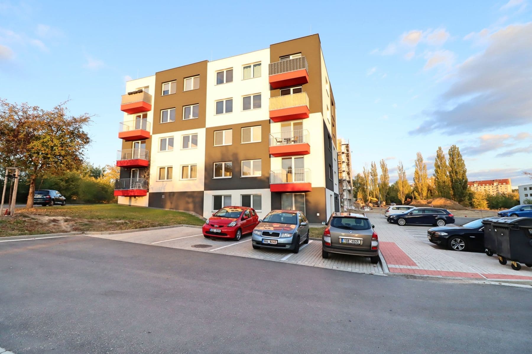Pronájem bytu 3+kk 75 m², Armádní, Milovice, Středočeský kraj Pronájem bytu 3+kk 75 m², Armádní, Milovice, Středočeský kraj