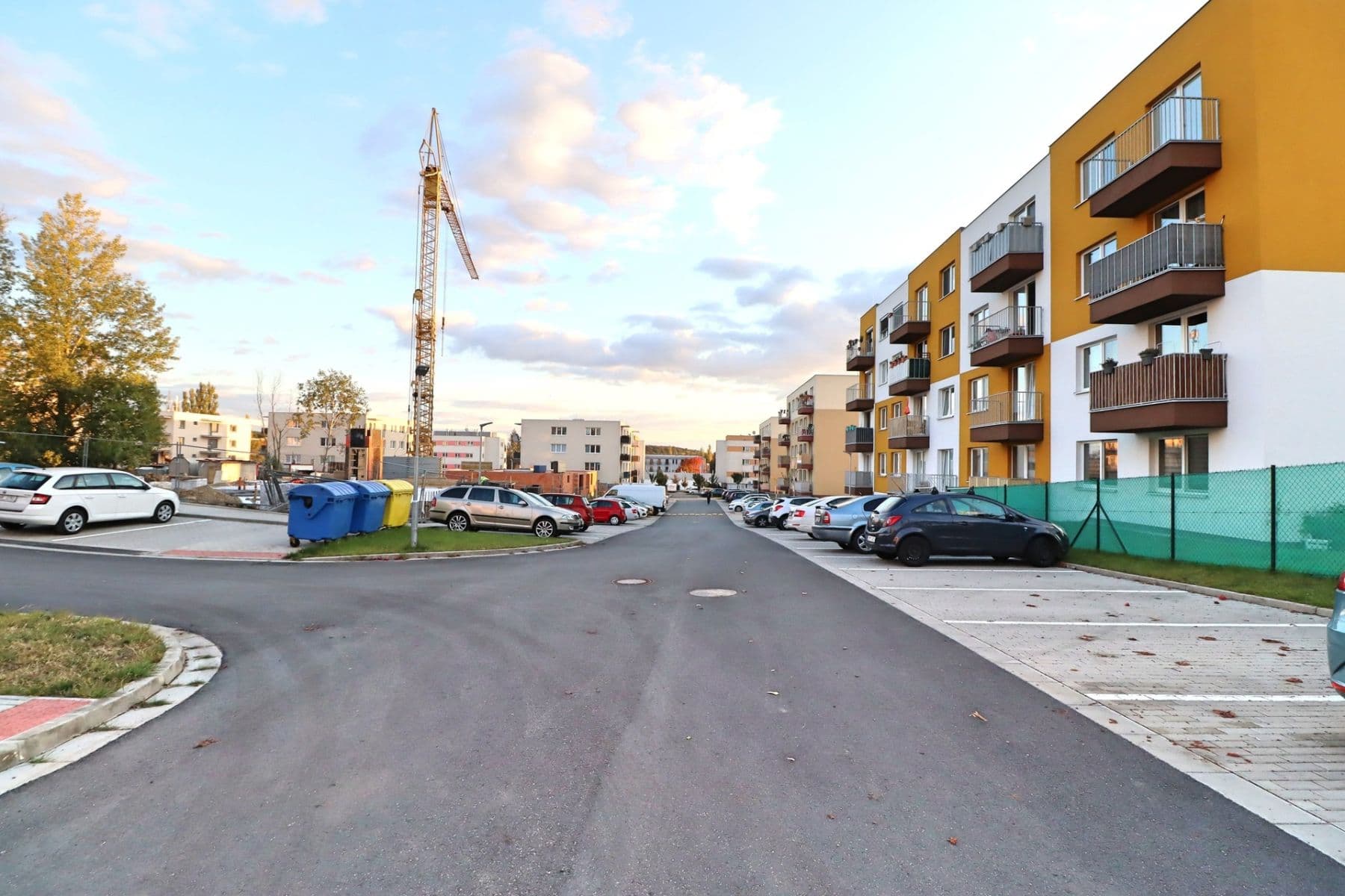 Pronájem bytu 3+kk 75 m², Armádní, Milovice, Středočeský kraj Pronájem bytu 3+kk 75 m², Armádní, Milovice, Středočeský kraj