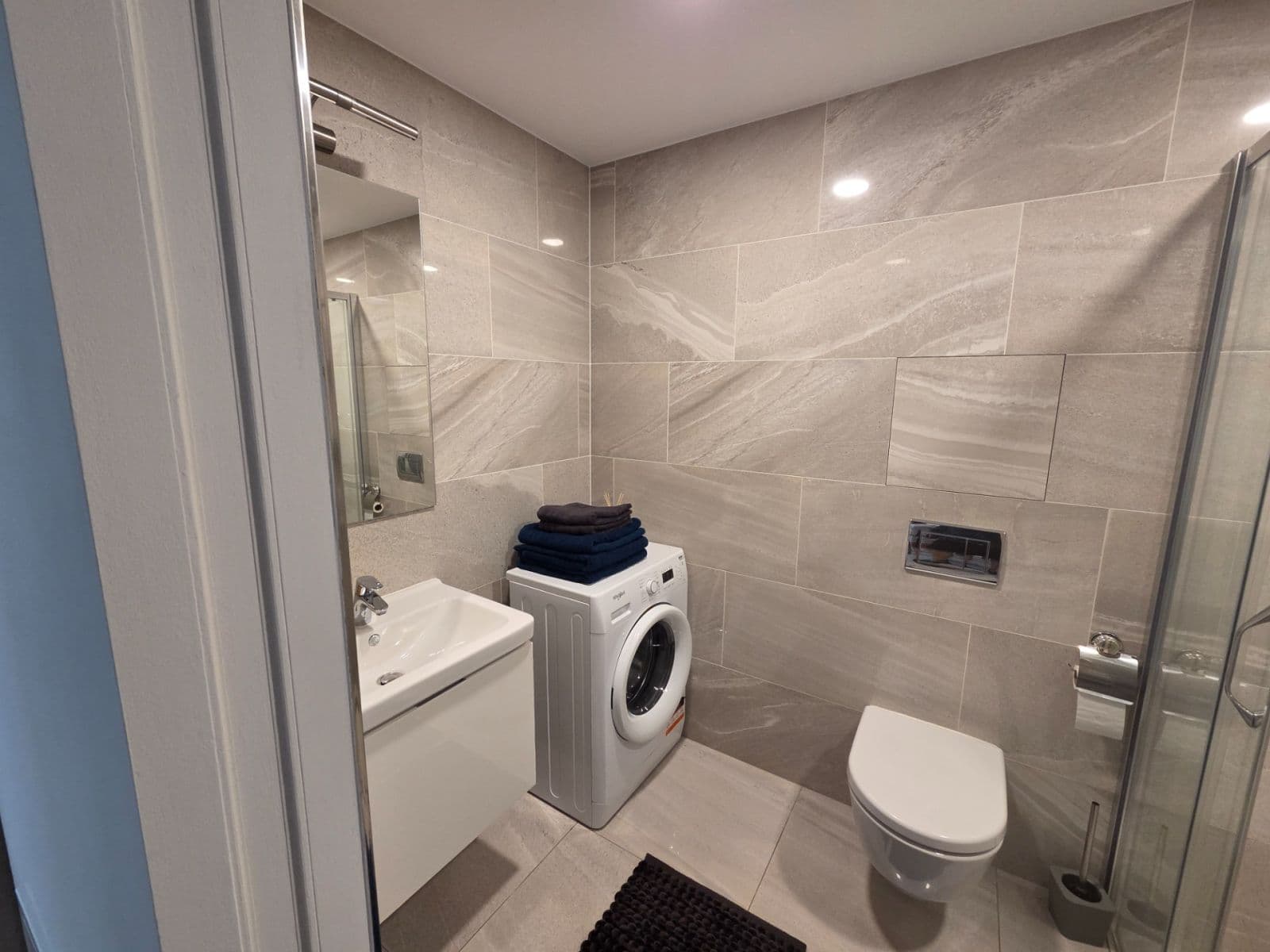 Pronájem bytu 1+kk 39 m², Kurta Konráda, Praha, Praha Pronájem bytu 1+kk 39 m², Kurta Konráda, Praha, Praha