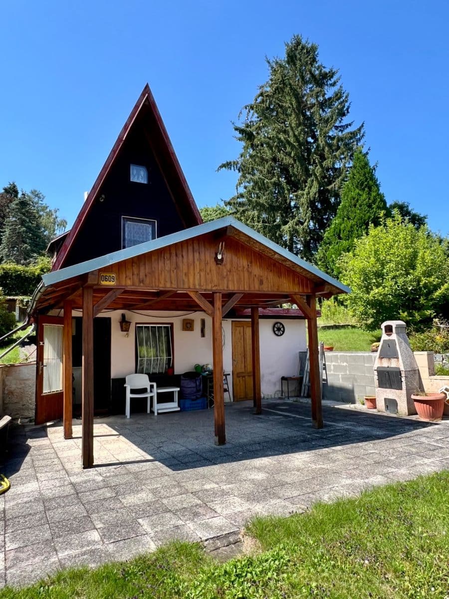 Prodej chaty, chalupy 18 m², pozemek 695 m², Mnichovice, Středočeský kraj Prodej chaty, chalupy 18 m², pozemek 695 m², Mnichovice, Středočeský kraj
