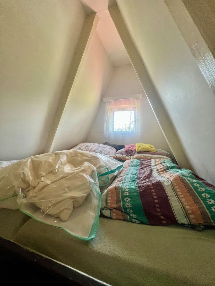 Prodej chaty, chalupy 18 m², pozemek 695 m², Mnichovice, Středočeský kraj Prodej chaty, chalupy 18 m², pozemek 695 m², Mnichovice, Středočeský kraj