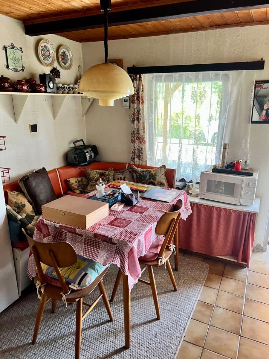 Prodej chaty, chalupy 18 m², pozemek 695 m², Mnichovice, Středočeský kraj Prodej chaty, chalupy 18 m², pozemek 695 m², Mnichovice, Středočeský kraj