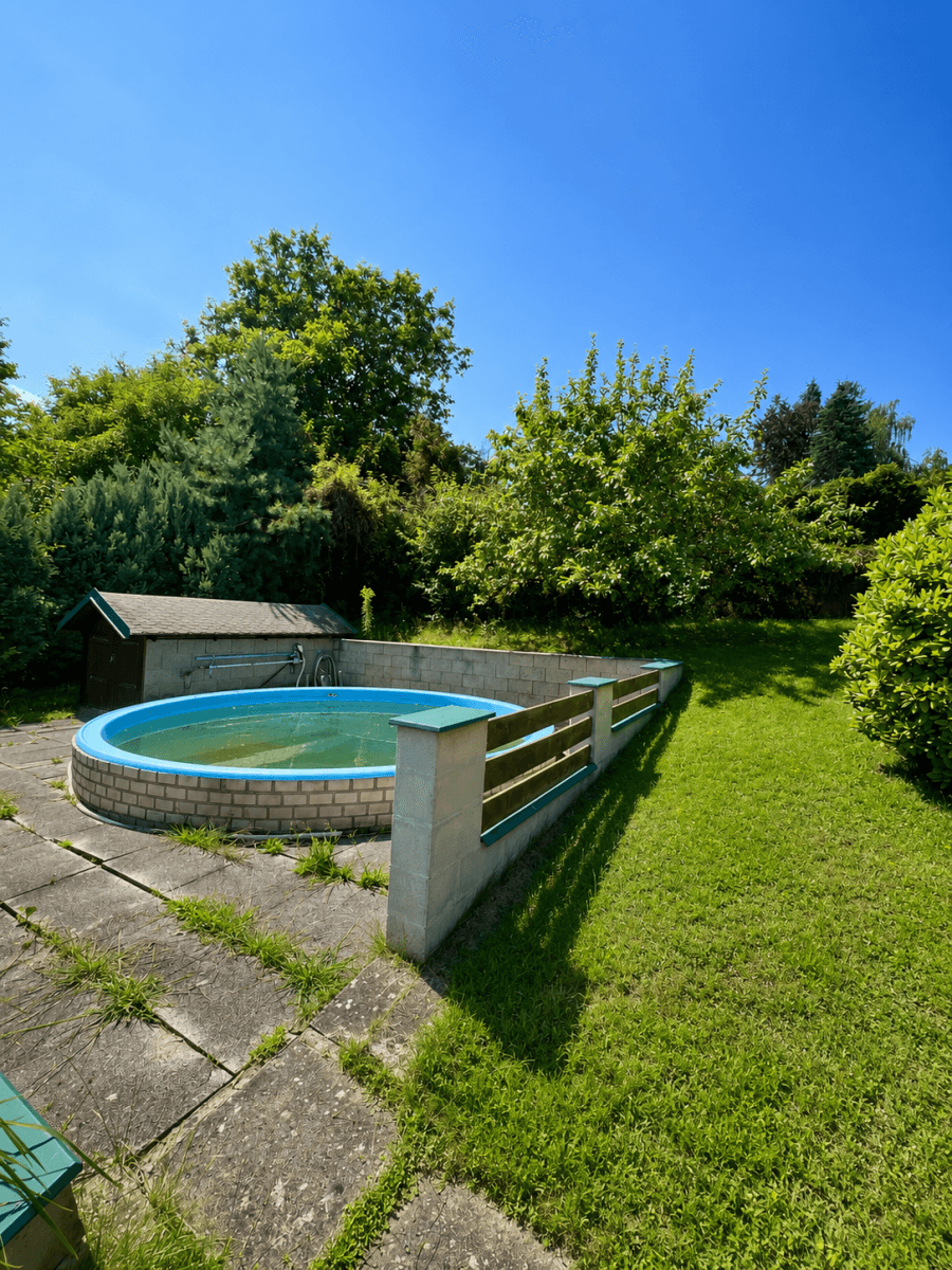 Prodej chaty, chalupy 18 m², pozemek 695 m², Mnichovice, Středočeský kraj Prodej chaty, chalupy 18 m², pozemek 695 m², Mnichovice, Středočeský kraj