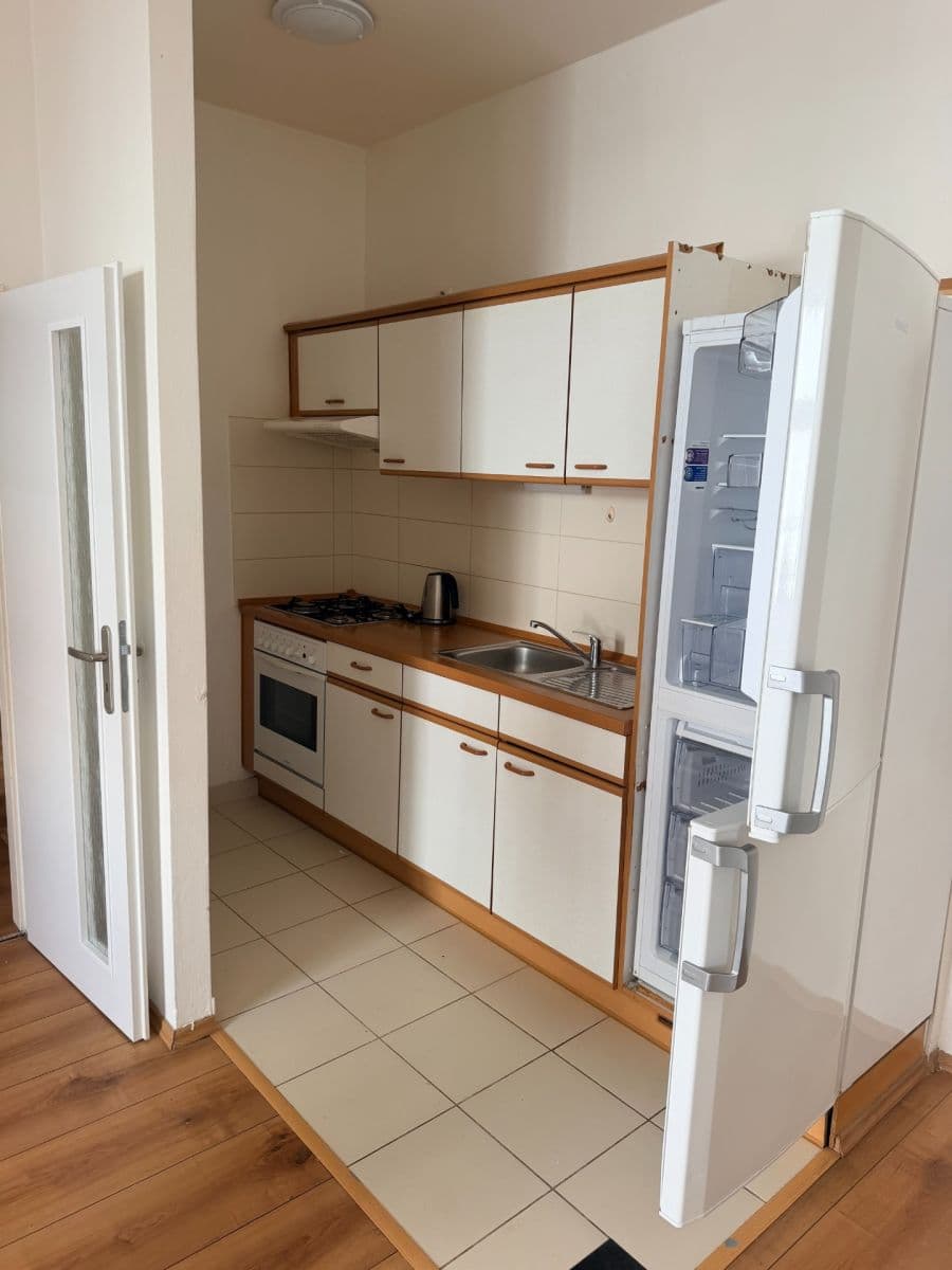Pronájem bytu 1+1 40 m², Sokolovská, Praha, Praha Pronájem bytu 1+1 40 m², Sokolovská, Praha, Praha