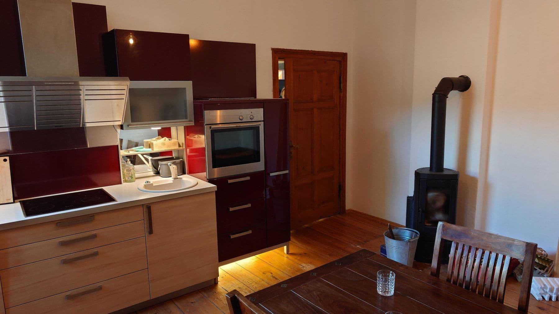 Pronájem bytu 3+1 71 m², Karl-Liebknecht-Str., Brandenburg an der Havel, Braniborsko Pronájem bytu 3+1 71 m², Karl-Liebknecht-Str., Brandenburg an der Havel, Braniborsko