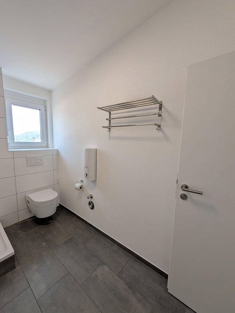 Pronájem bytu 3+1 66 m², Fasanenweg 6, Albstadt, Bádensko-Württembersko Pronájem bytu 3+1 66 m², Fasanenweg 6, Albstadt, Bádensko-Württembersko
