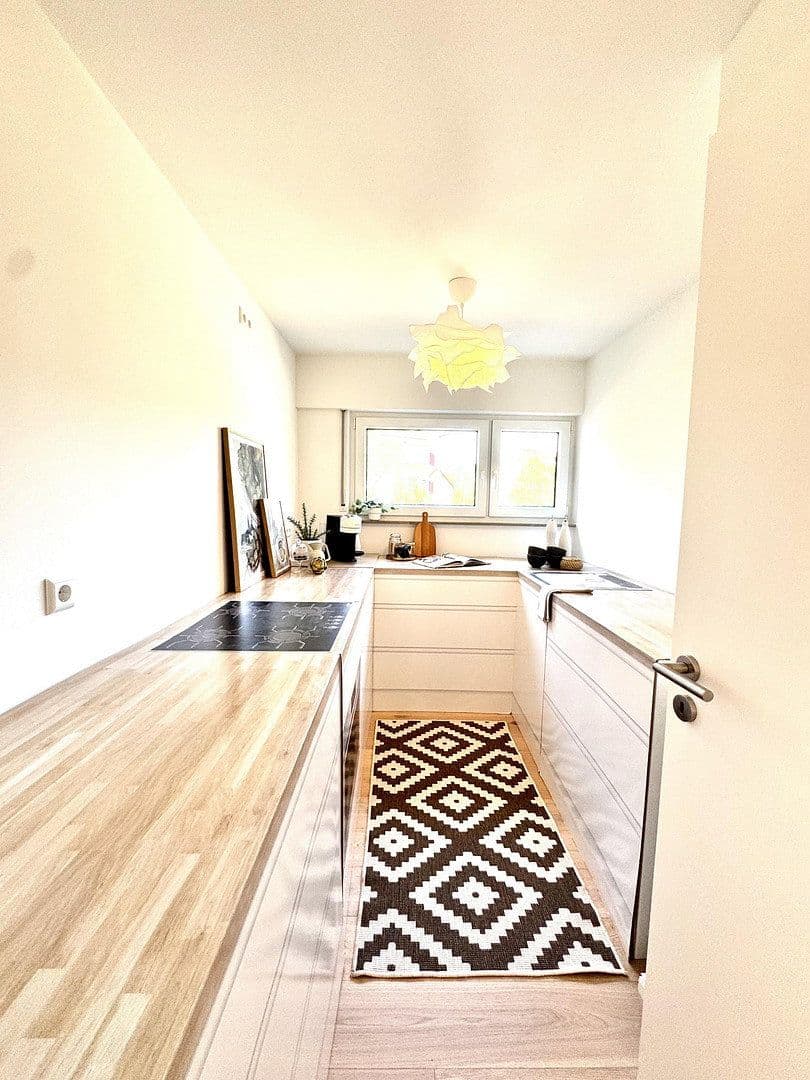 Prodej bytu 3+1 71 m², Esslingen am Neckar, Bádensko-Württembersko Prodej bytu 3+1 71 m², Esslingen am Neckar, Bádensko-Württembersko