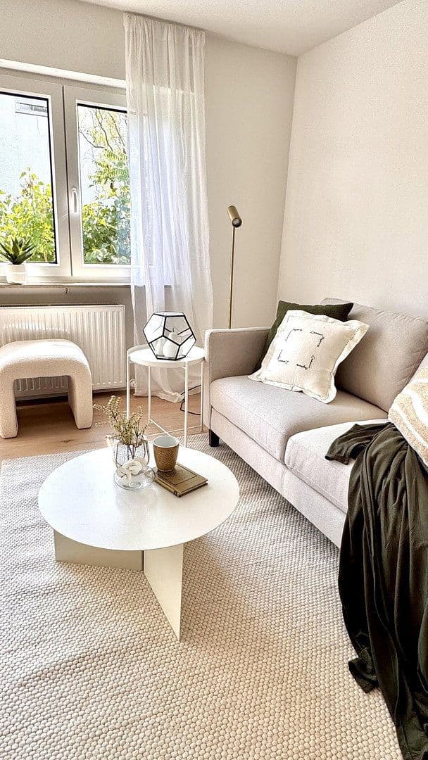 Prodej bytu 3+1 71 m², Esslingen am Neckar, Bádensko-Württembersko Prodej bytu 3+1 71 m², Esslingen am Neckar, Bádensko-Württembersko