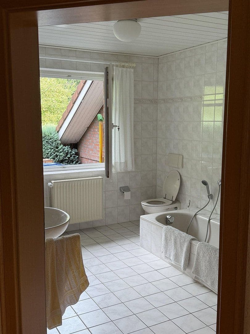 Prodej domu 157 m², pozemek 584 m², Wiefelstede, Dolní Sasko Prodej domu 157 m², pozemek 584 m², Wiefelstede, Dolní Sasko