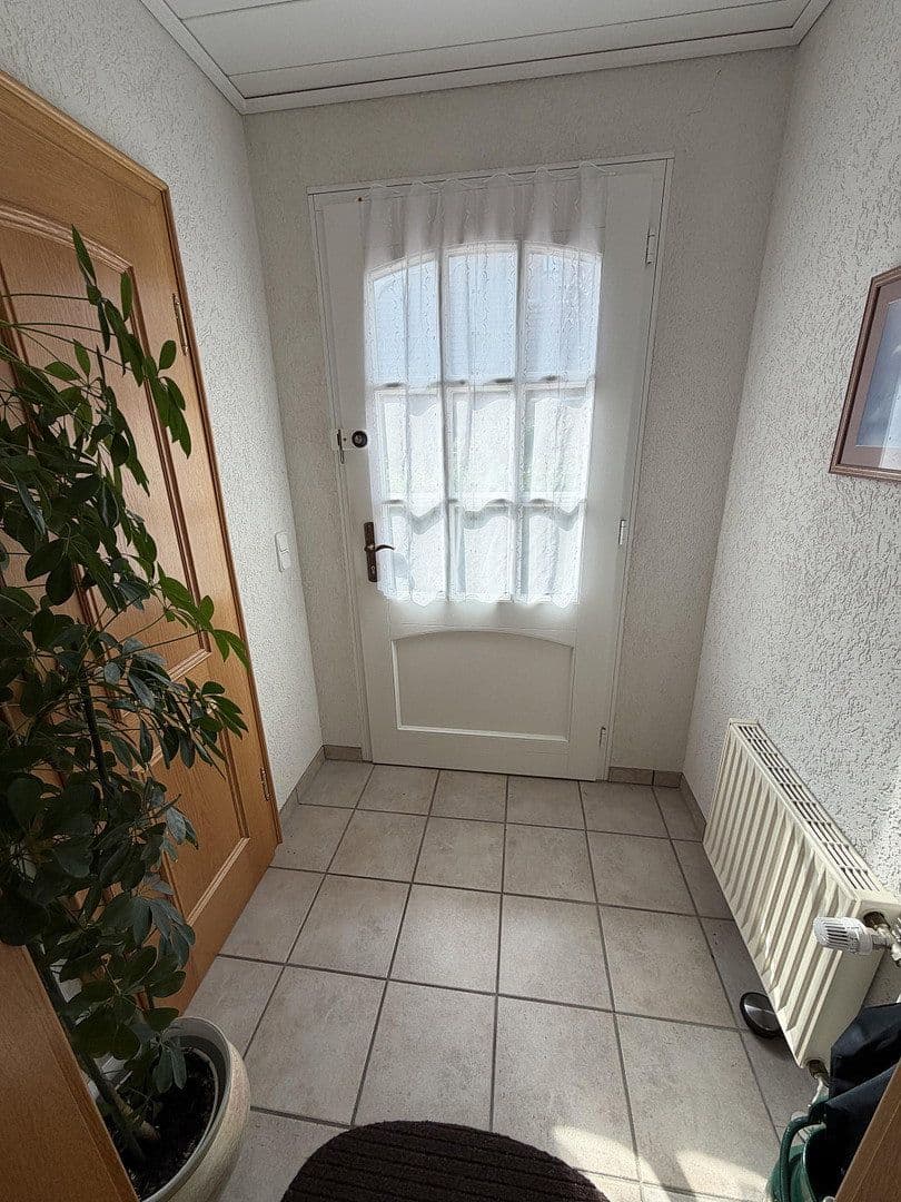 Prodej domu 157 m², pozemek 584 m², Wiefelstede, Dolní Sasko Prodej domu 157 m², pozemek 584 m², Wiefelstede, Dolní Sasko
