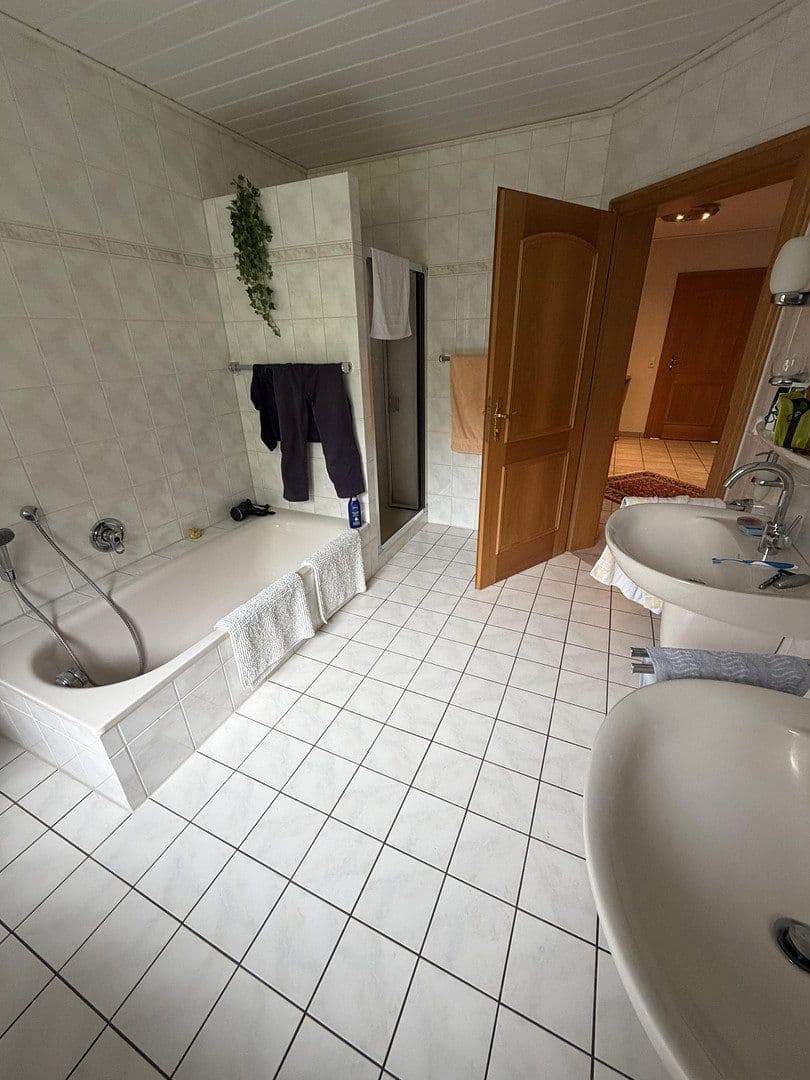 Prodej domu 157 m², pozemek 584 m², Wiefelstede, Dolní Sasko Prodej domu 157 m², pozemek 584 m², Wiefelstede, Dolní Sasko