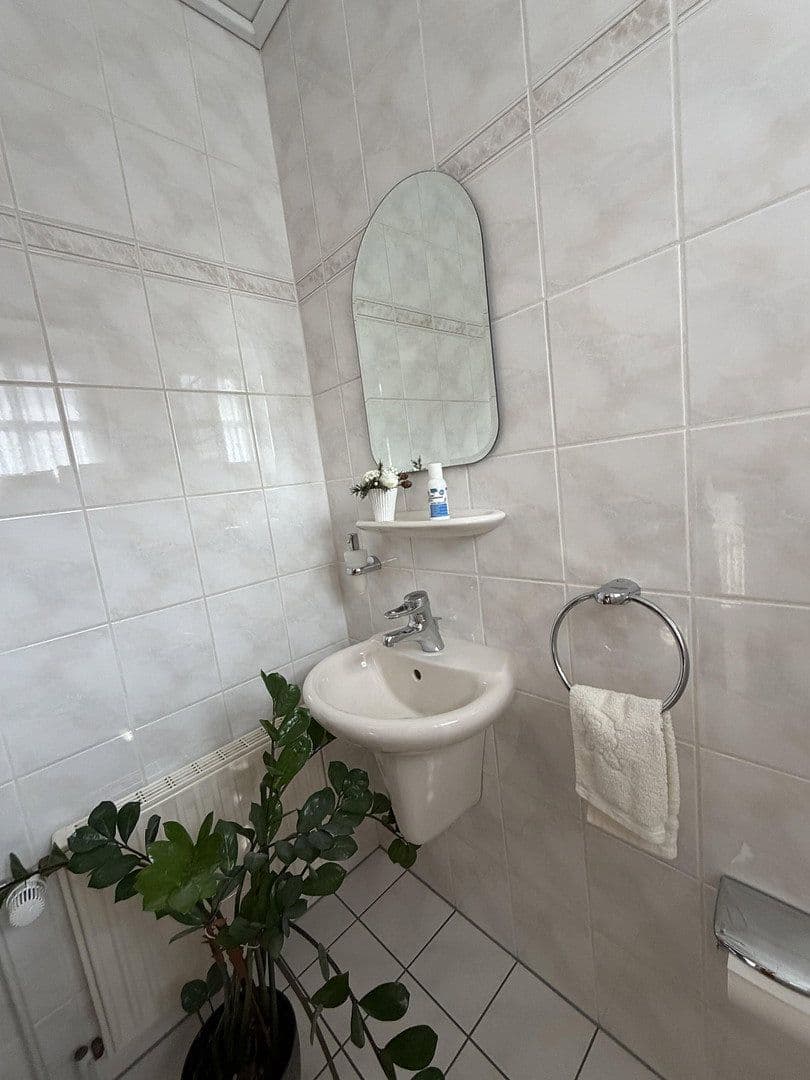 Prodej domu 157 m², pozemek 584 m², Wiefelstede, Dolní Sasko Prodej domu 157 m², pozemek 584 m², Wiefelstede, Dolní Sasko