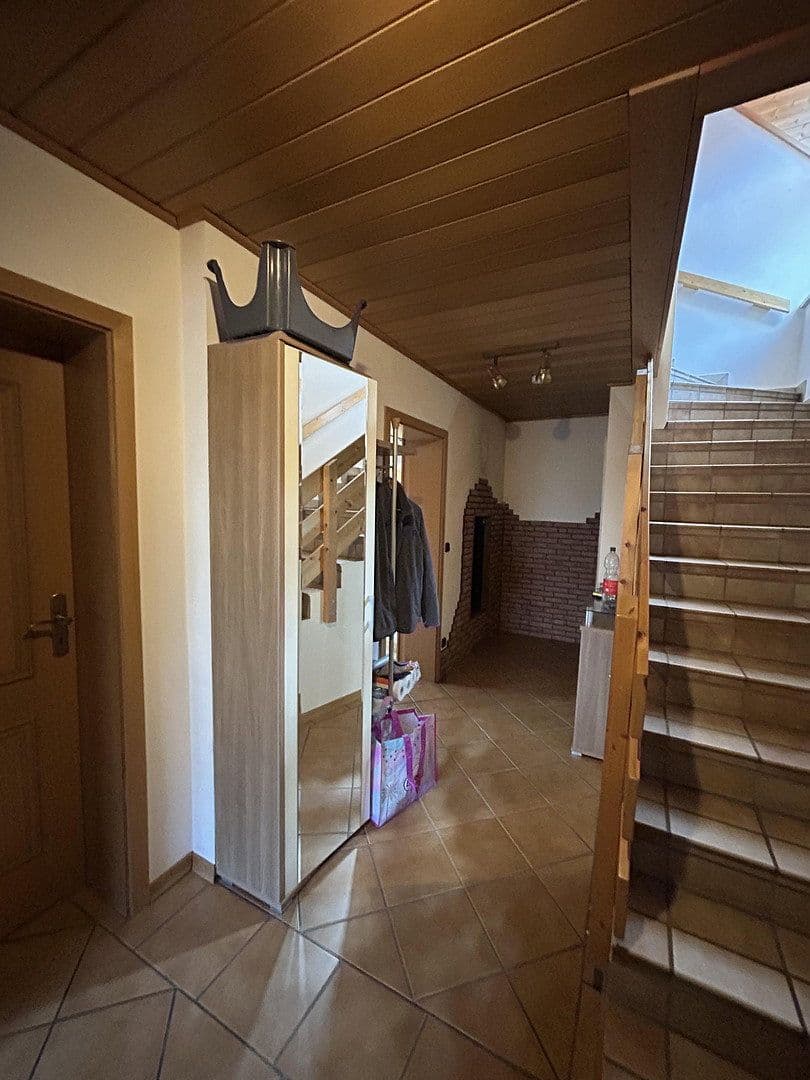 Prodej domu 150 m², pozemek 569 m², Banater Straße 46, Neutraubling, Bavorsko Prodej domu 150 m², pozemek 569 m², Banater Straße 46, Neutraubling, Bavorsko