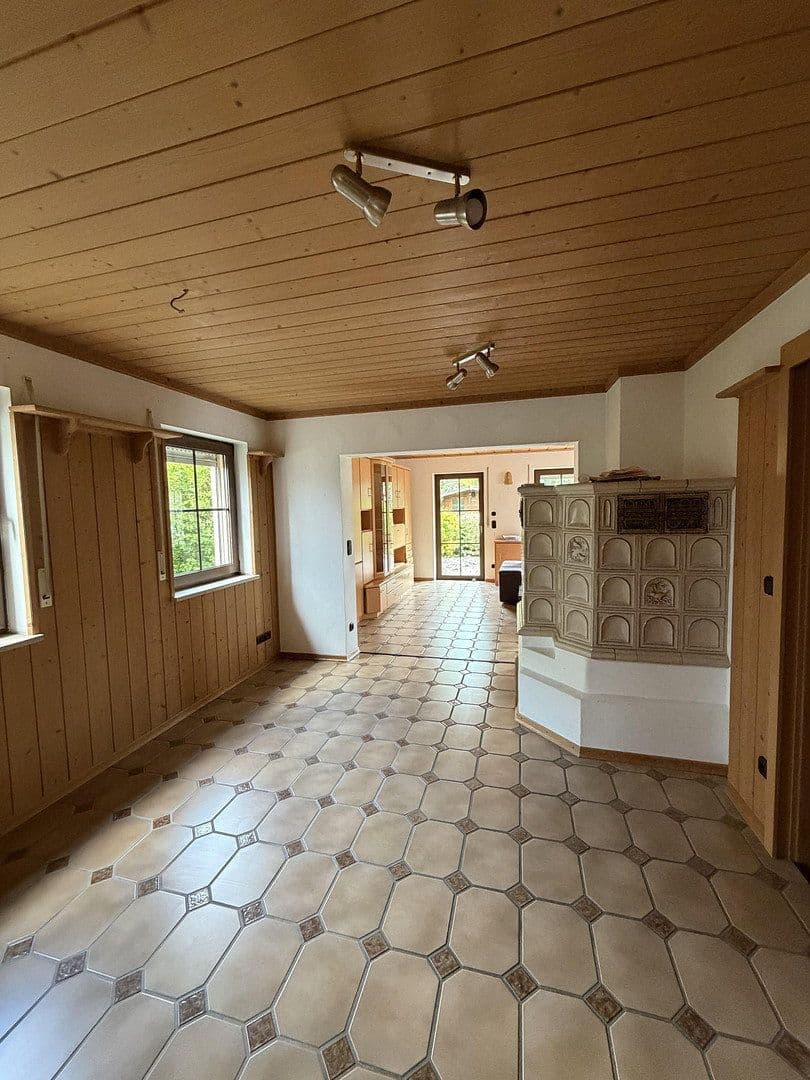 Prodej domu 150 m², pozemek 569 m², Banater Straße 46, Neutraubling, Bavorsko Prodej domu 150 m², pozemek 569 m², Banater Straße 46, Neutraubling, Bavorsko