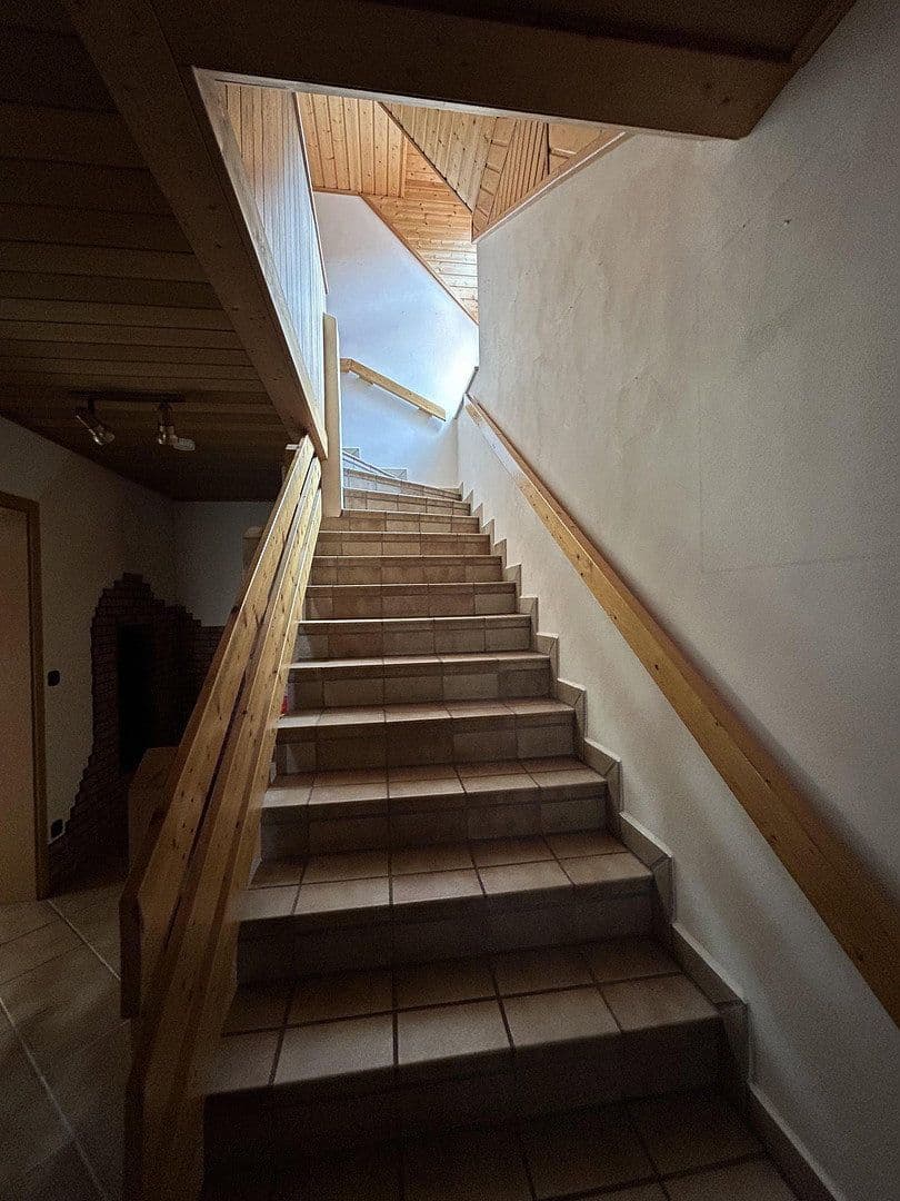 Prodej domu 150 m², pozemek 569 m², Banater Straße 46, Neutraubling, Bavorsko Prodej domu 150 m², pozemek 569 m², Banater Straße 46, Neutraubling, Bavorsko