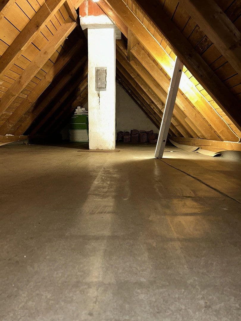 Prodej domu 150 m², pozemek 569 m², Banater Straße 46, Neutraubling, Bavorsko Prodej domu 150 m², pozemek 569 m², Banater Straße 46, Neutraubling, Bavorsko