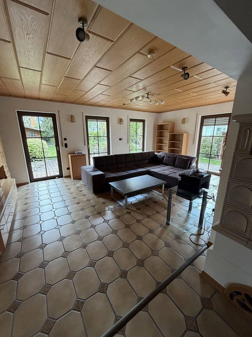 Prodej domu 150 m², pozemek 569 m², Banater Straße 46, Neutraubling, Bavorsko Prodej domu 150 m², pozemek 569 m², Banater Straße 46, Neutraubling, Bavorsko
