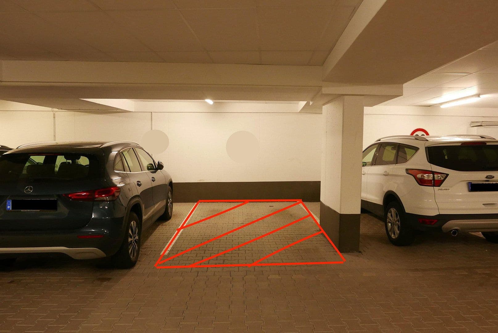 Pronájem garáže 11 m², Keplerstr. 19, Bietigheim-Bissingen, Bádensko-Württembersko Pronájem garáže 11 m², Keplerstr. 19, Bietigheim-Bissingen, Bádensko-Württembersko