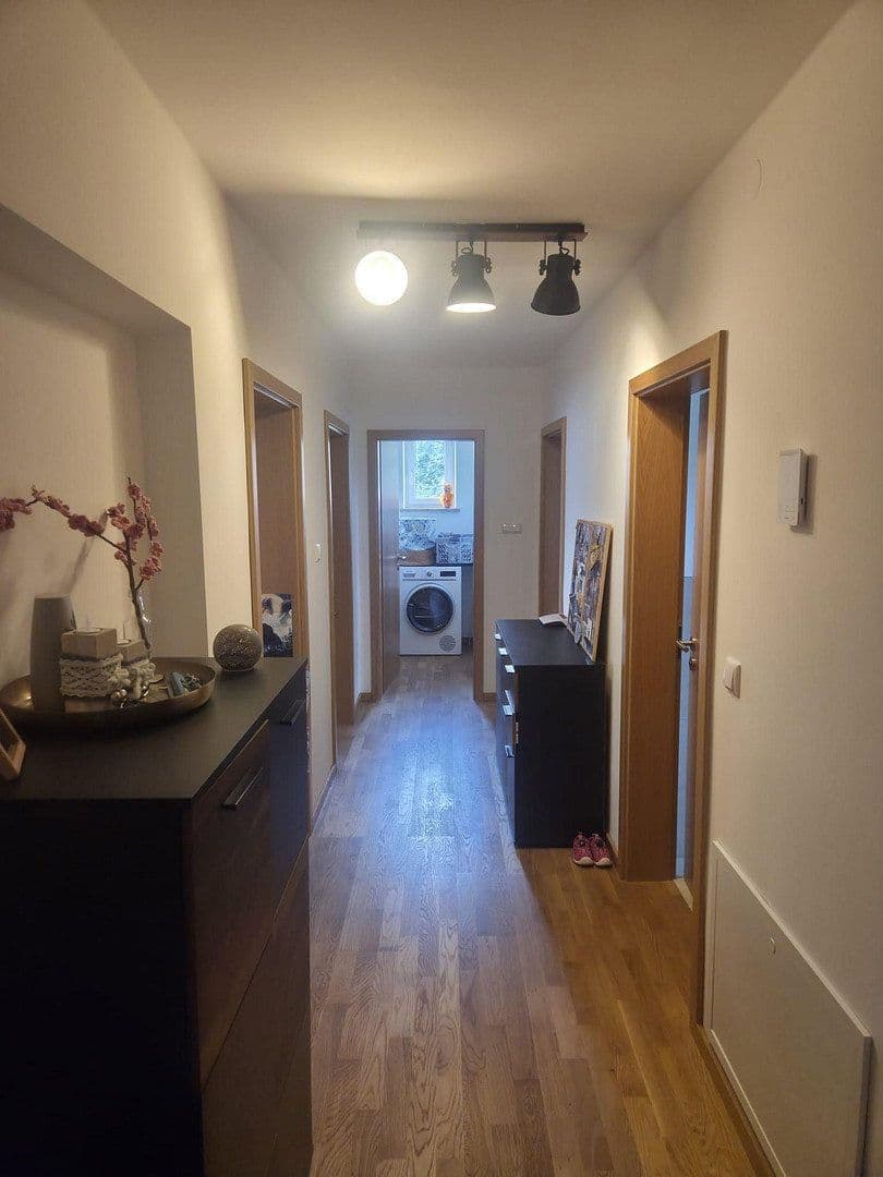 Pronájem bytu 3+kk 80 m², Haidlfinger Strasse 31, Wallersdorf, Bavorsko Pronájem bytu 3+kk 80 m², Haidlfinger Strasse 31, Wallersdorf, Bavorsko