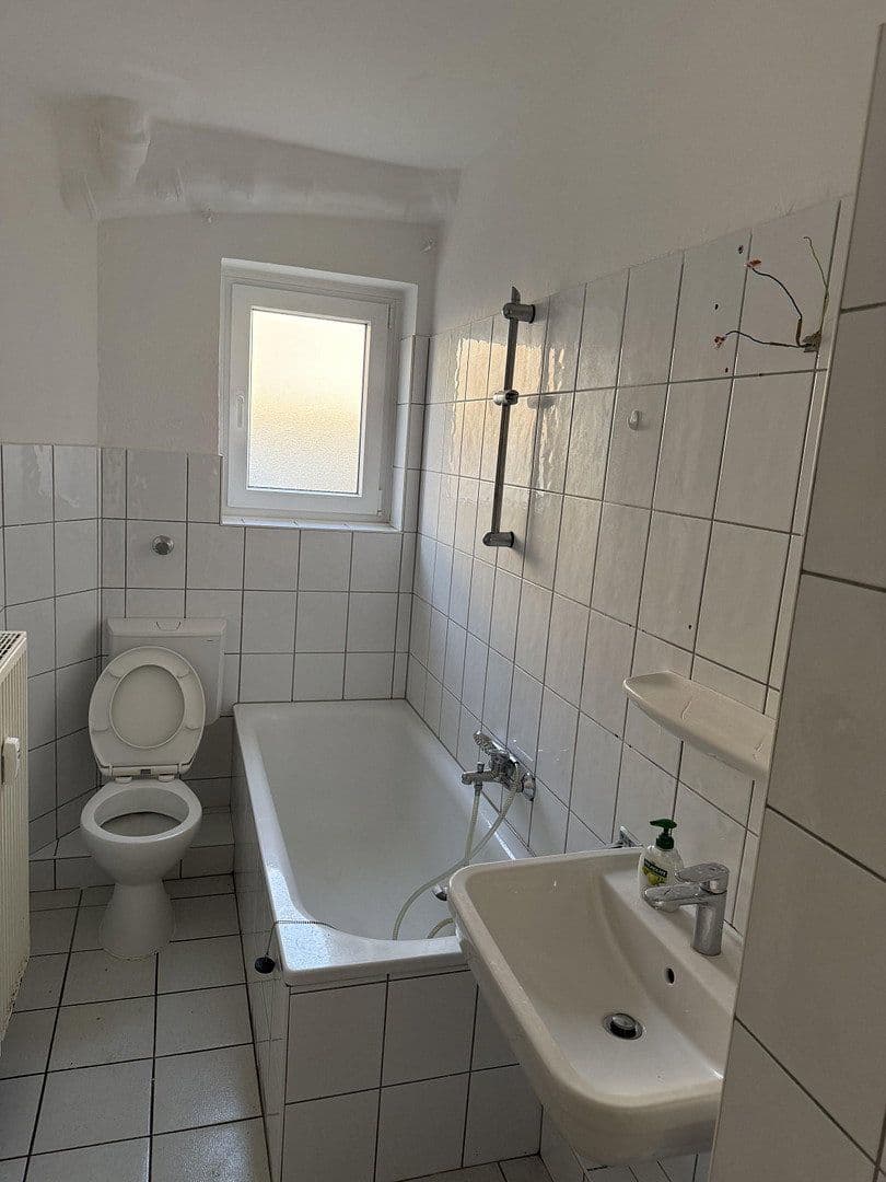 Pronájem bytu 2+1 50 m², Düsseldorf, Severní Porýní-Vestfálsko Pronájem bytu 2+1 50 m², Düsseldorf, Severní Porýní-Vestfálsko