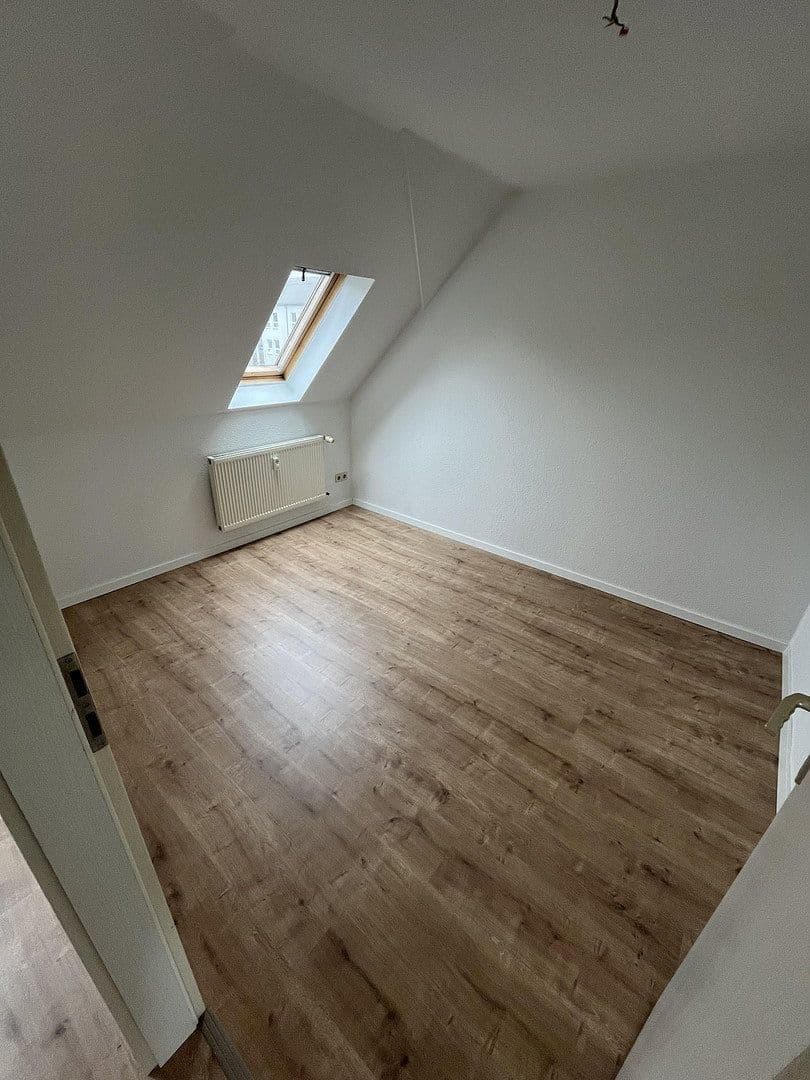 Pronájem bytu 2+1 27 m², Neefestraße 109, Chemnitz, Sasko Pronájem bytu 2+1 27 m², Neefestraße 109, Chemnitz, Sasko