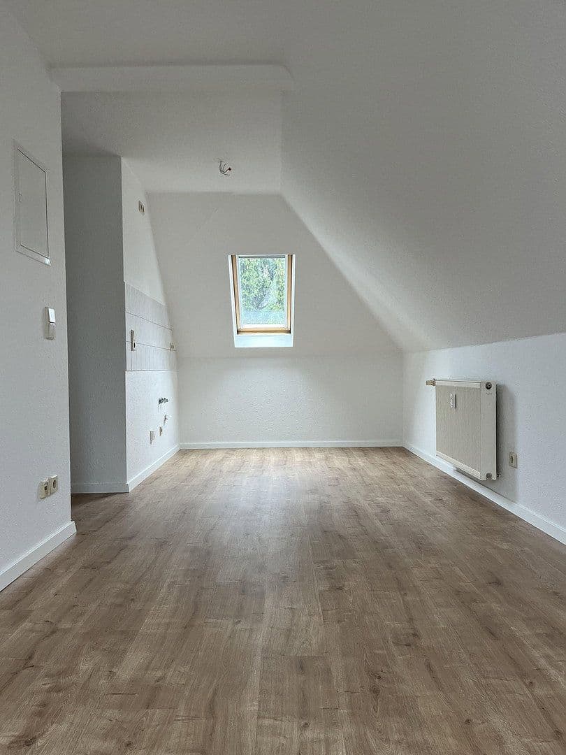 Pronájem bytu 2+1 27 m², Neefestraße 109, Chemnitz, Sasko Pronájem bytu 2+1 27 m², Neefestraße 109, Chemnitz, Sasko
