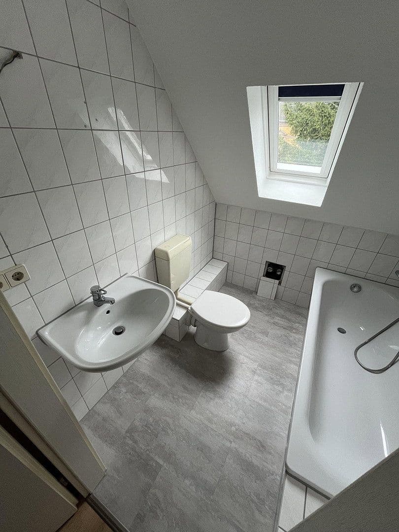 Pronájem bytu 2+1 27 m², Neefestraße 109, Chemnitz, Sasko Pronájem bytu 2+1 27 m², Neefestraße 109, Chemnitz, Sasko