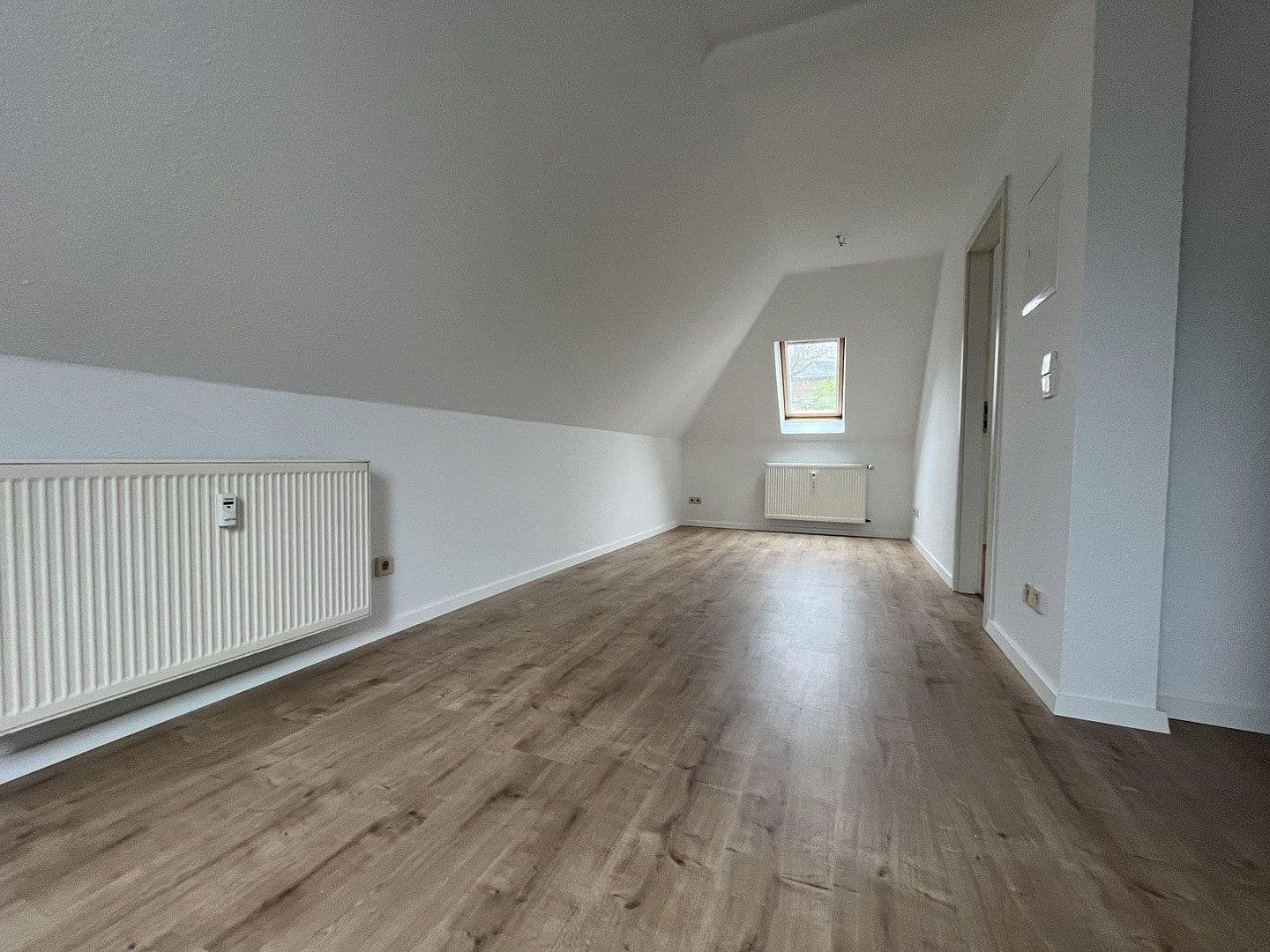 Pronájem bytu 2+1 27 m², Neefestraße 109, Chemnitz, Sasko Pronájem bytu 2+1 27 m², Neefestraße 109, Chemnitz, Sasko
