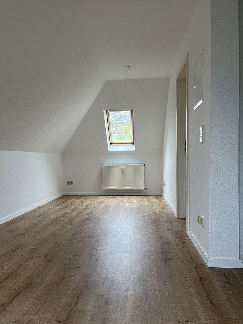 Pronájem bytu 2+1 27 m², Neefestraße 109, Chemnitz, Sasko Pronájem bytu 2+1 27 m², Neefestraße 109, Chemnitz, Sasko