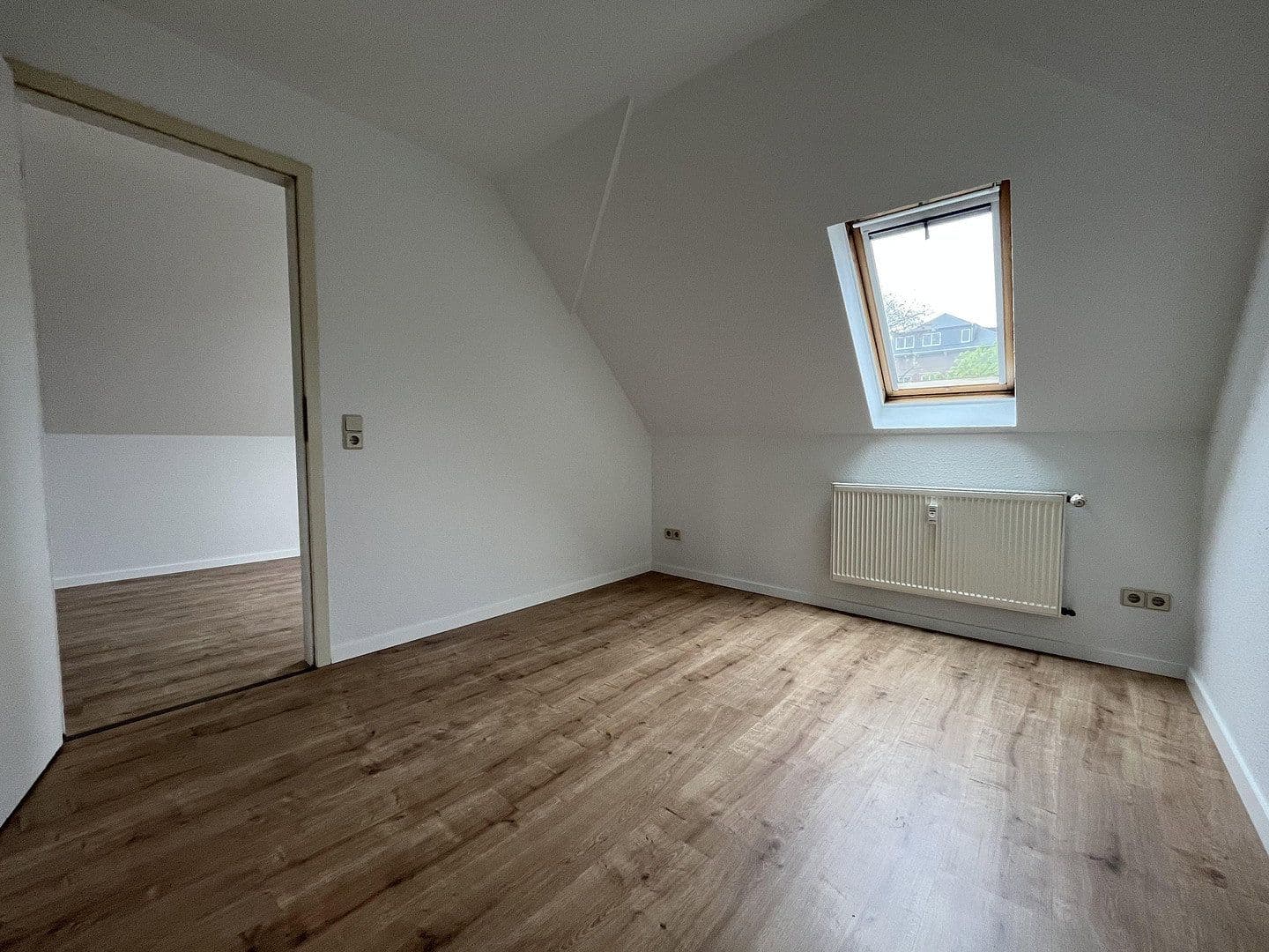 Pronájem bytu 2+1 27 m², Neefestraße 109, Chemnitz, Sasko Pronájem bytu 2+1 27 m², Neefestraße 109, Chemnitz, Sasko