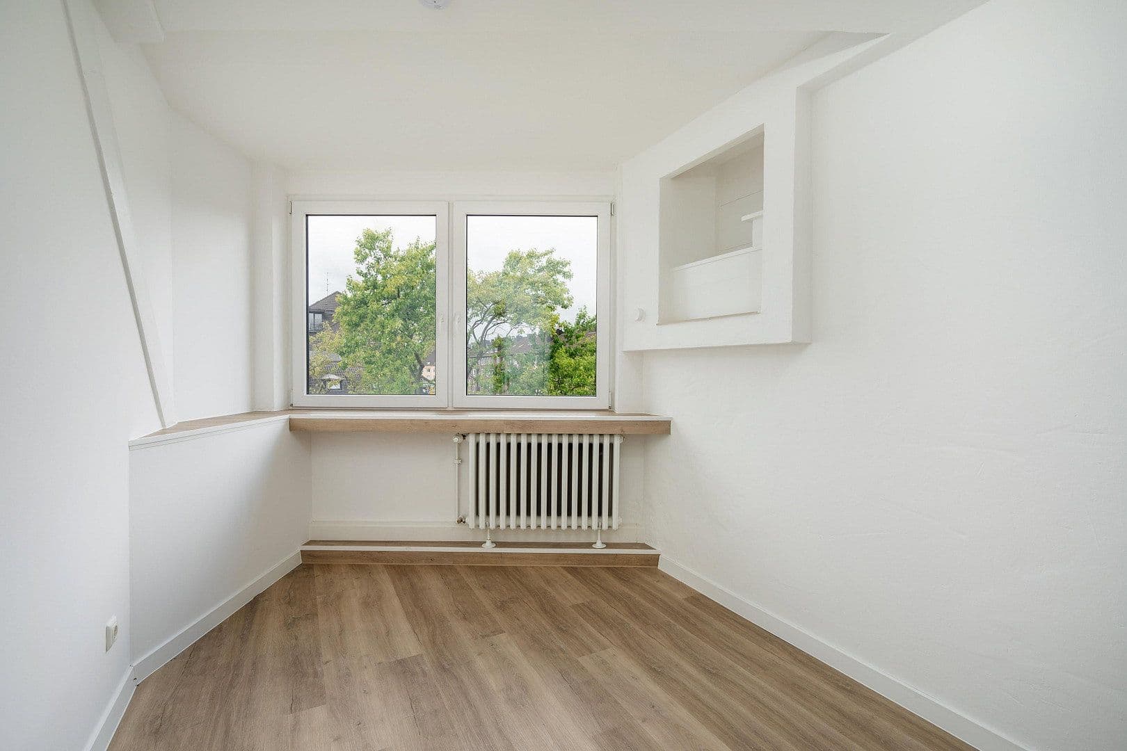Pronájem bytu 3+1 100 m², Adalbertsteinweg 18-20, Cáchy, Severní Porýní-Vestfálsko Pronájem bytu 3+1 100 m², Adalbertsteinweg 18-20, Cáchy, Severní Porýní-Vestfálsko