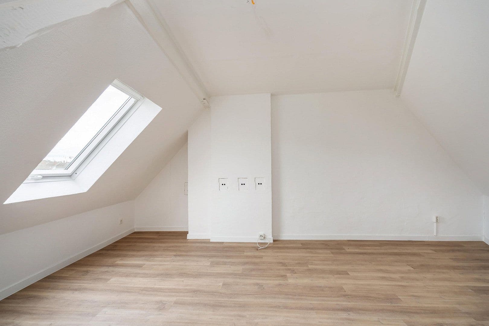 Pronájem bytu 3+1 100 m², Adalbertsteinweg 18-20, Cáchy, Severní Porýní-Vestfálsko Pronájem bytu 3+1 100 m², Adalbertsteinweg 18-20, Cáchy, Severní Porýní-Vestfálsko