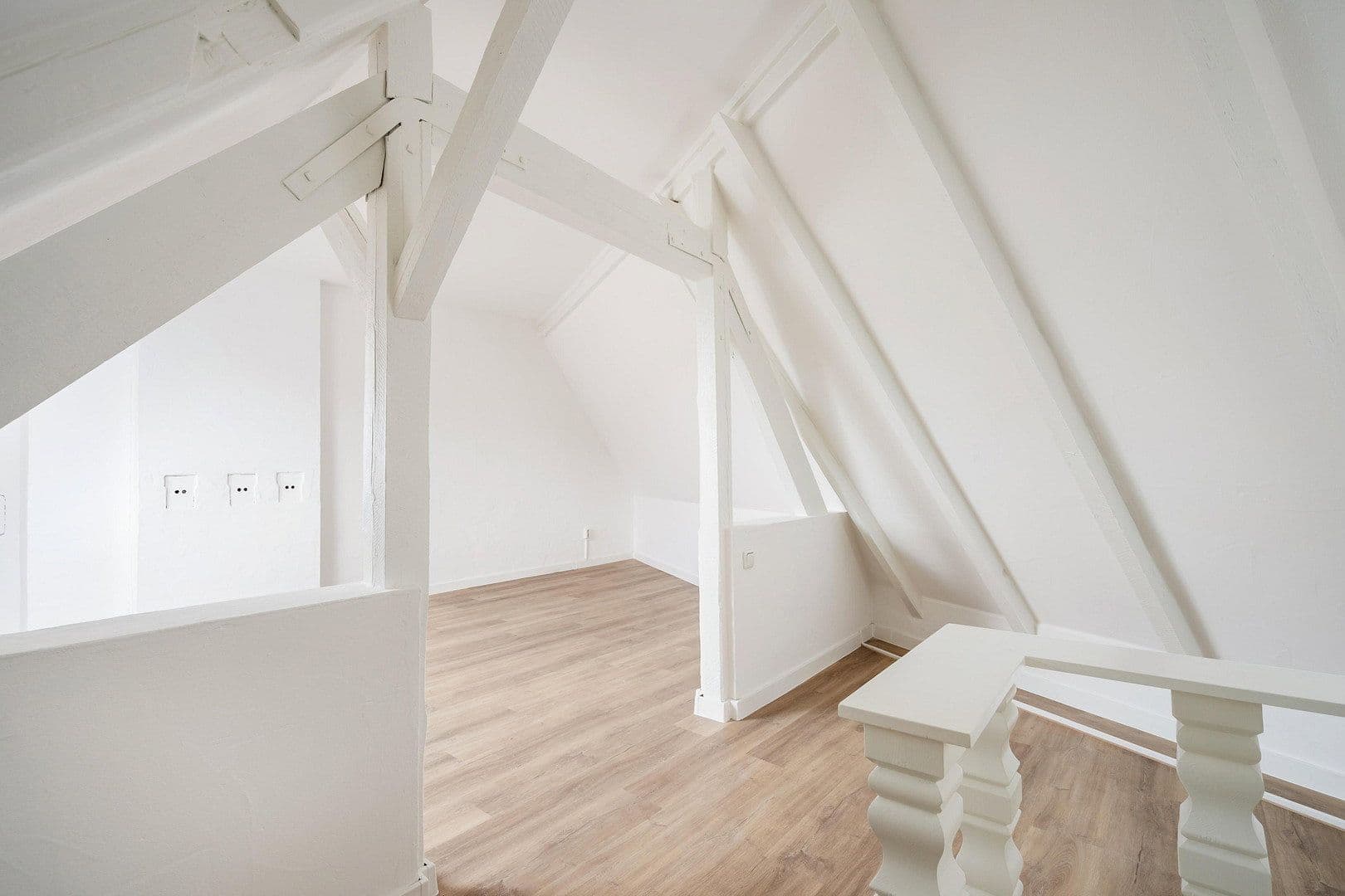 Pronájem bytu 3+1 100 m², Adalbertsteinweg 18-20, Cáchy, Severní Porýní-Vestfálsko Pronájem bytu 3+1 100 m², Adalbertsteinweg 18-20, Cáchy, Severní Porýní-Vestfálsko