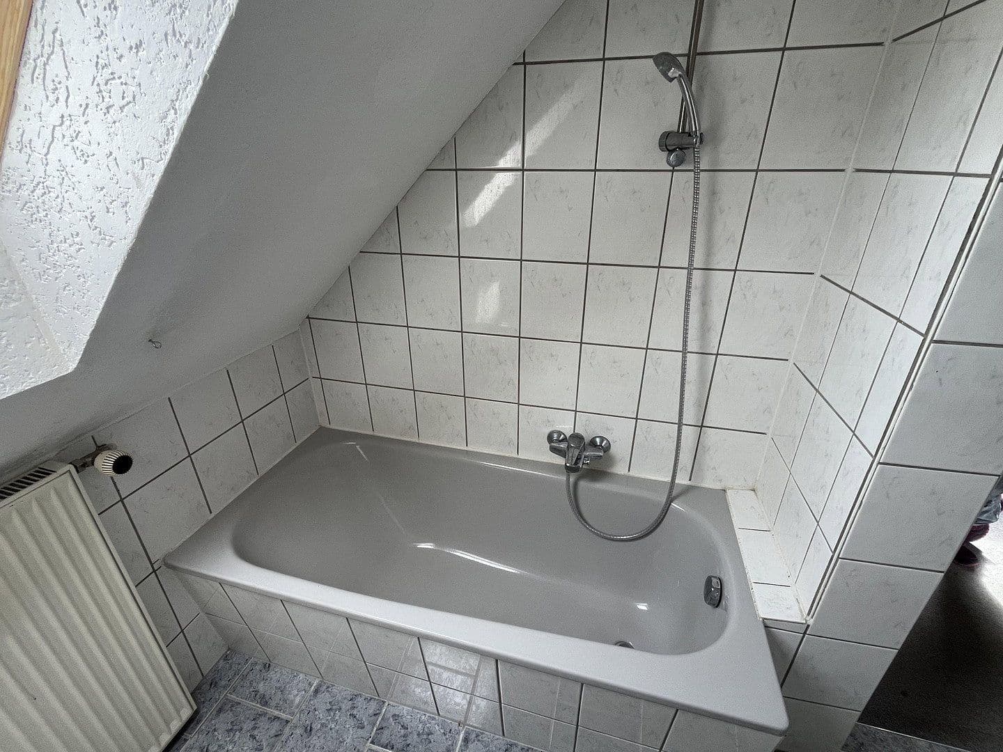 Pronájem bytu 4+1 100 m², Schneeberger Straße 2, Chemnitz, Sasko Pronájem bytu 4+1 100 m², Schneeberger Straße 2, Chemnitz, Sasko