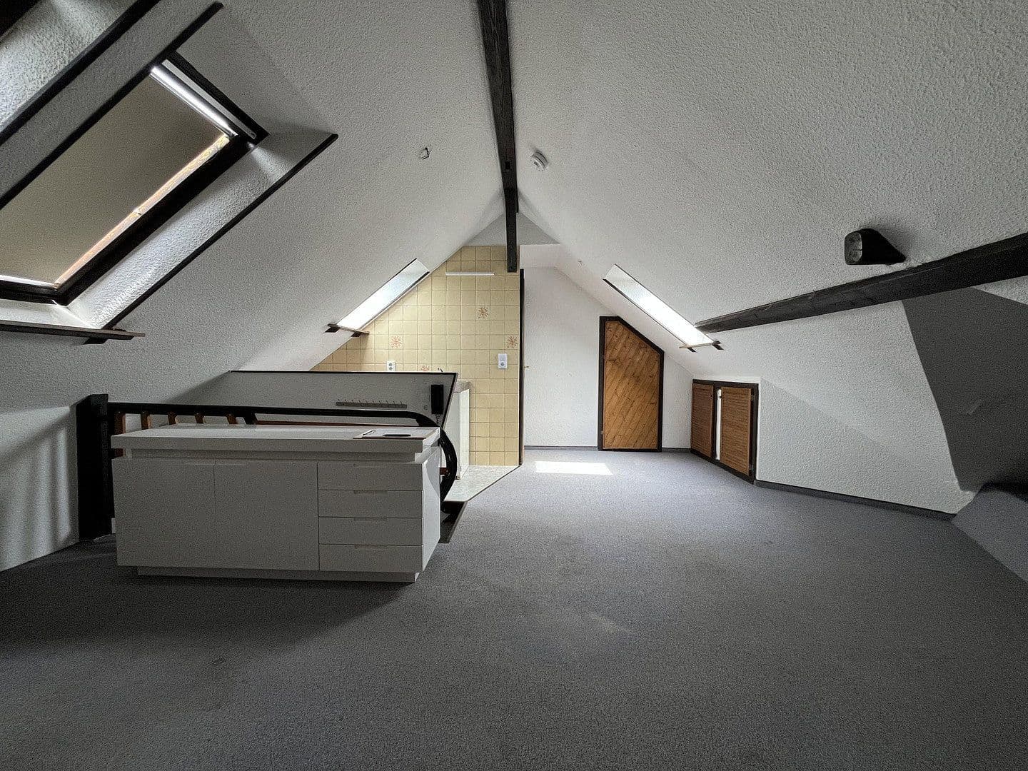 Pronájem bytu 4+1 100 m², Schneeberger Straße 2, Chemnitz, Sasko Pronájem bytu 4+1 100 m², Schneeberger Straße 2, Chemnitz, Sasko
