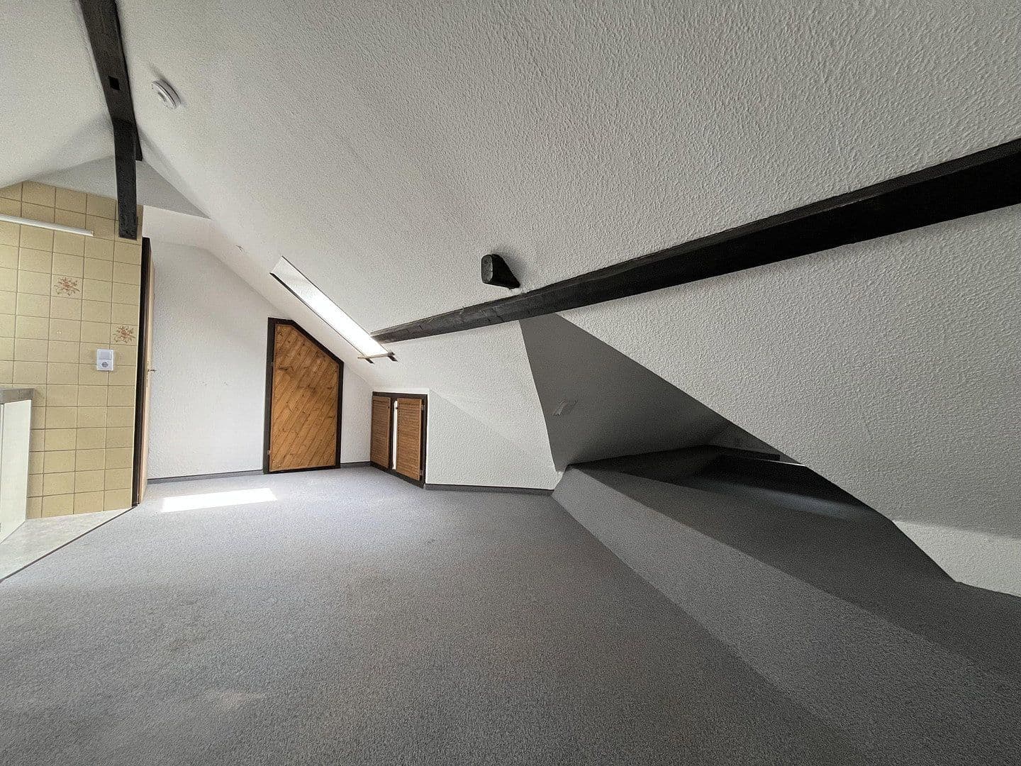 Pronájem bytu 4+1 100 m², Schneeberger Straße 2, Chemnitz, Sasko Pronájem bytu 4+1 100 m², Schneeberger Straße 2, Chemnitz, Sasko