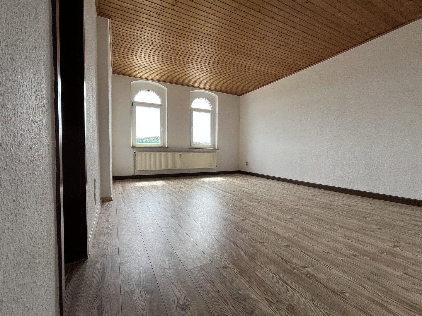 Pronájem bytu 4+1 100 m², Schneeberger Straße 2, Chemnitz, Sasko Pronájem bytu 4+1 100 m², Schneeberger Straße 2, Chemnitz, Sasko